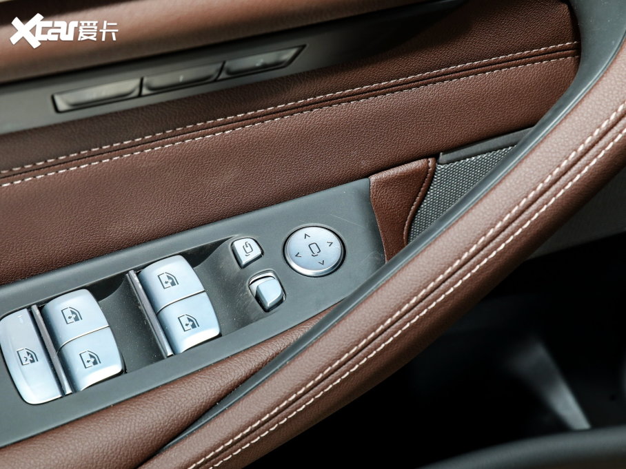 2023R5ϵ 530Li xDrive Ab