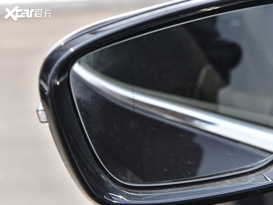 2023R5ϵ 530Li I M\b