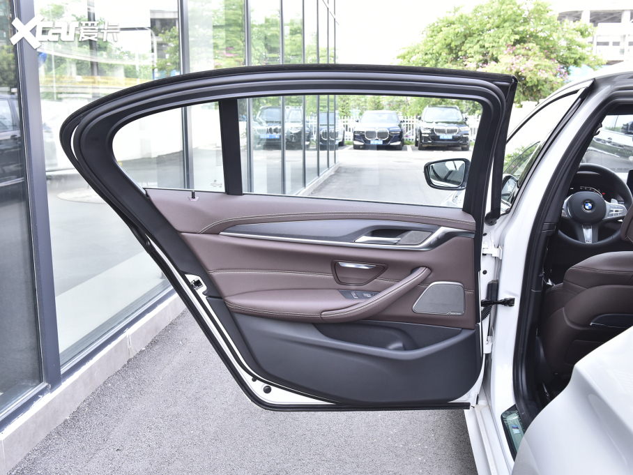 2023R5ϵ 530Li  M\b