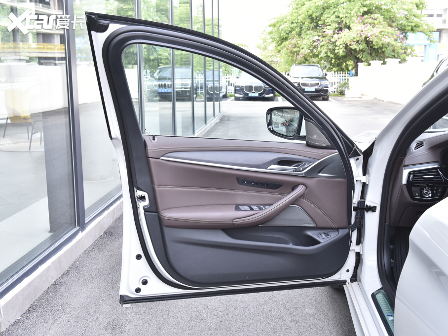 2023R5ϵ 530Li  M\b