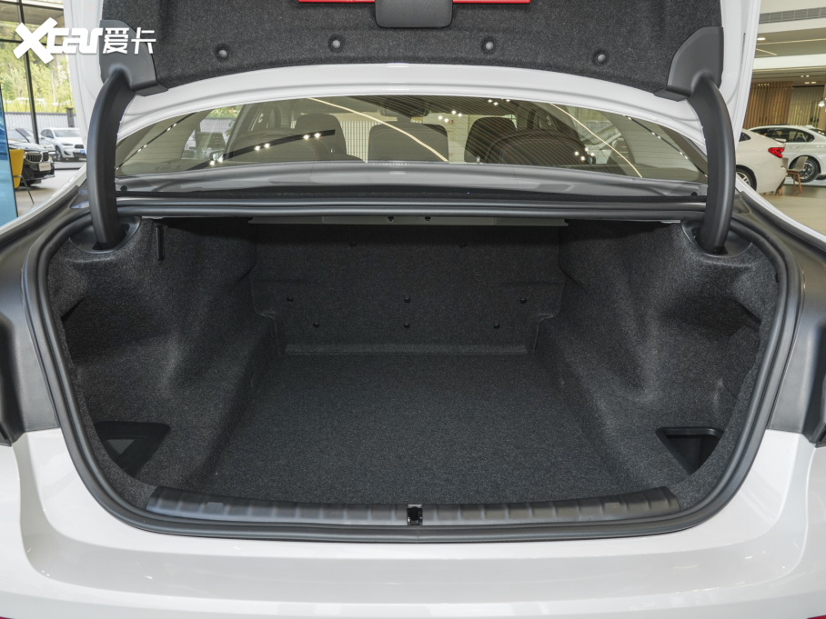 2023R5ϵ 530Li  Ab