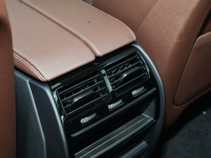 2023530Li xDrive Ab п؅^