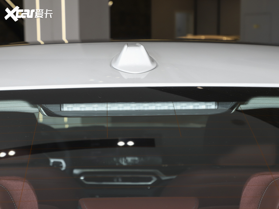 2023Ri3 eDrive 40 L ҹb