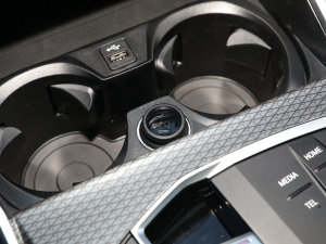 2023eDrive 40 L ҹ\b п؅^