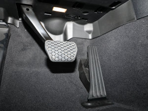 2023eDrive 40 L ҹ\b п؅^