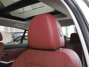 2023eDrive 40 L ҹb g