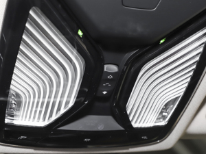 2023eDrive 40 L ҹb п؅^