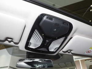 2023eDrive 40 L ҹb п؅^