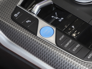 2023eDrive 40 L ҹb п؅^