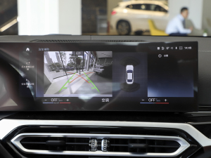 2023eDrive 40 L ҹb п؅^