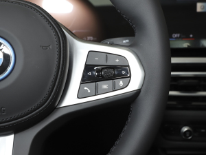 2023eDrive 40 L ҹb п؅^(q)