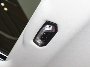 2023eDrive 40 L ҹb п؅^(q)