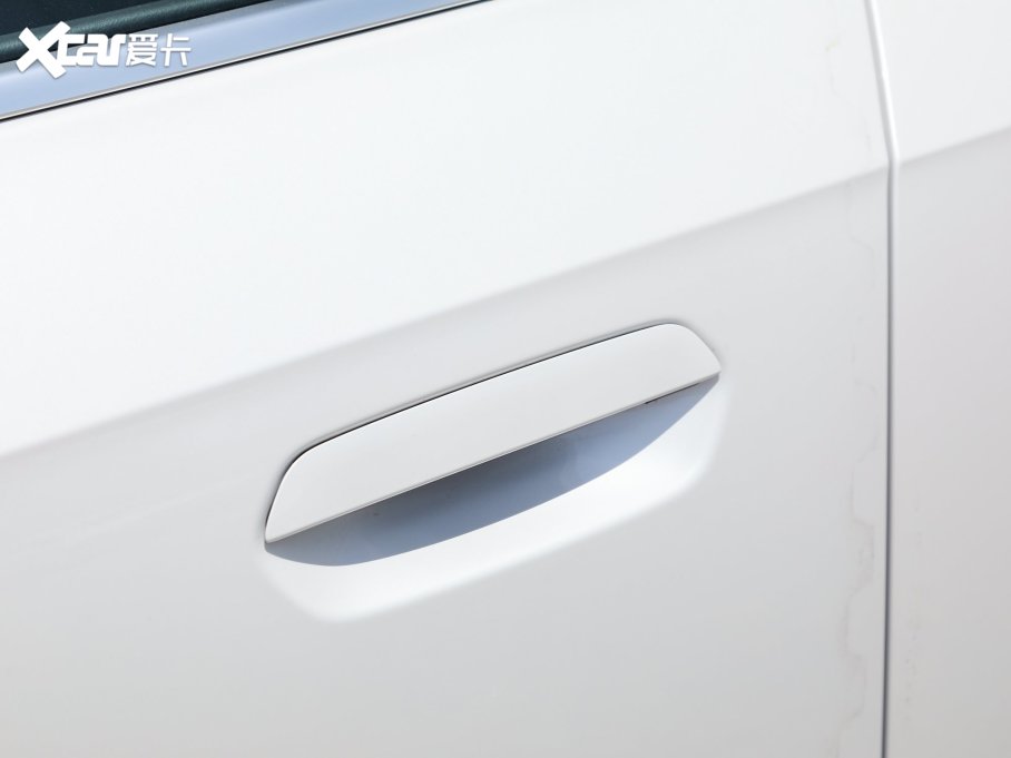 2023RX1 sDrive20Li XOӋb