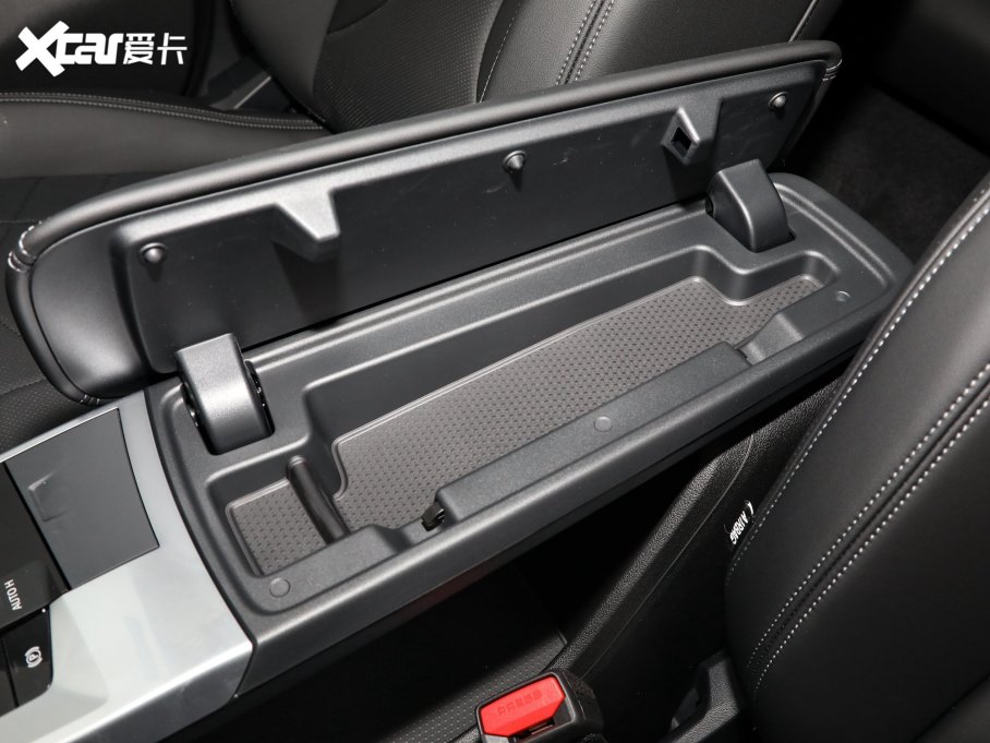 2023��RX1 sDrive20Li X�O(sh��)Ӌ(j��)���b