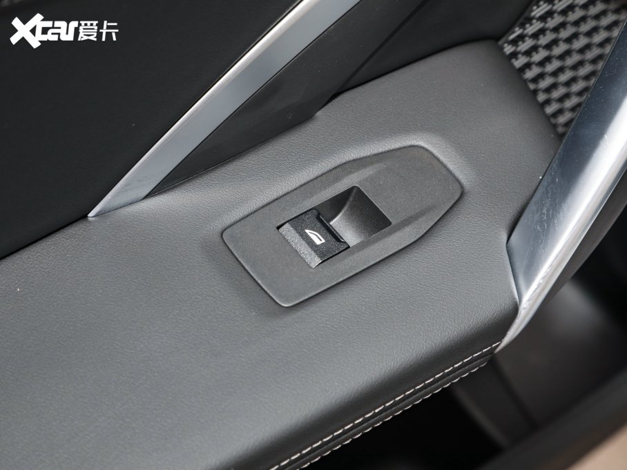 2023��RX1 sDrive20Li X�OӋ���b