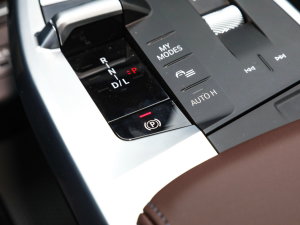 2023xDrive25Li XO(sh)Ӌb п؅^(q)