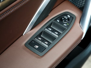 2023xDrive25Li XO(sh)Ӌb п؅^(q)