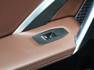 2023xDrive25Li XO(sh)Ӌb п؅^(q)