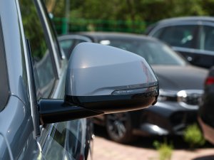 2023sDrive25Li M\b ^