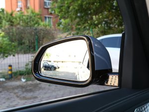 2023sDrive25Li M\b ^