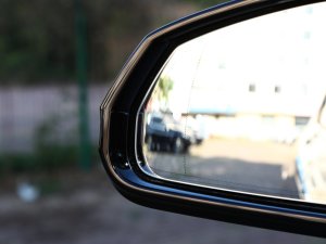 2023sDrive25Li M\b ^