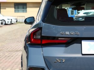 2023sDrive25Li M\b ^