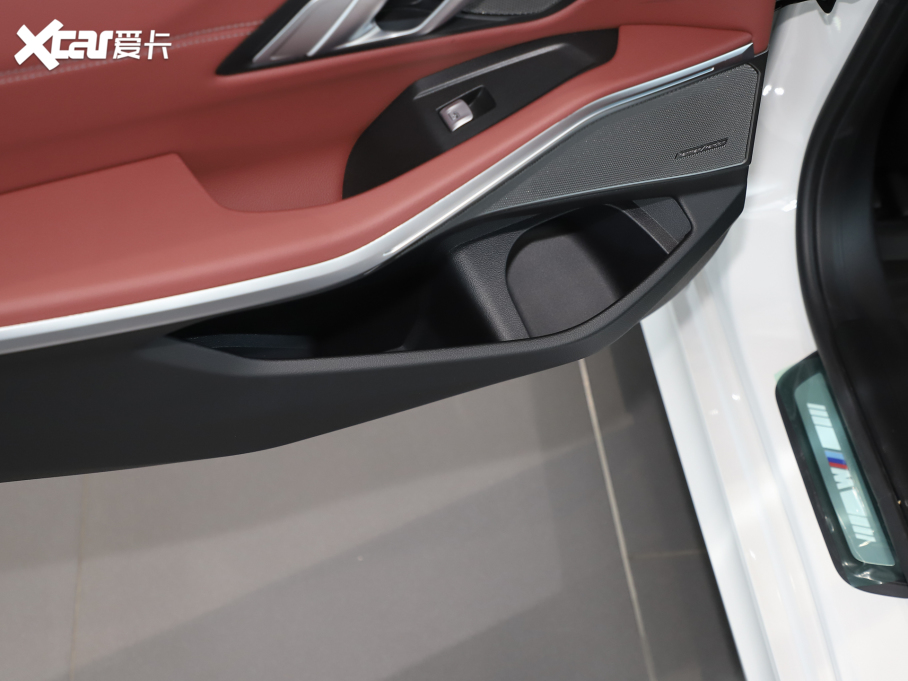 2025��R3ϵ 330Li M�\����ҹ���b