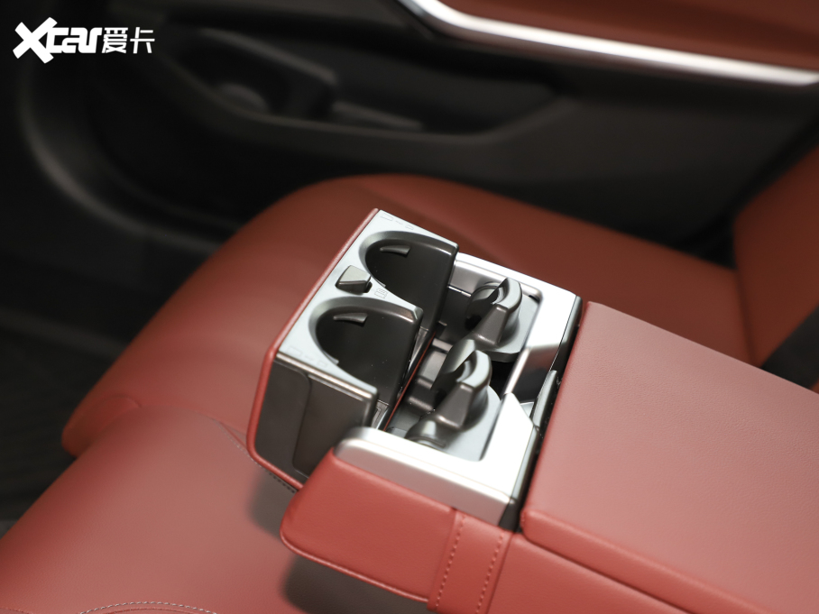 2025��R3ϵ 330Li M�\����ҹ���b