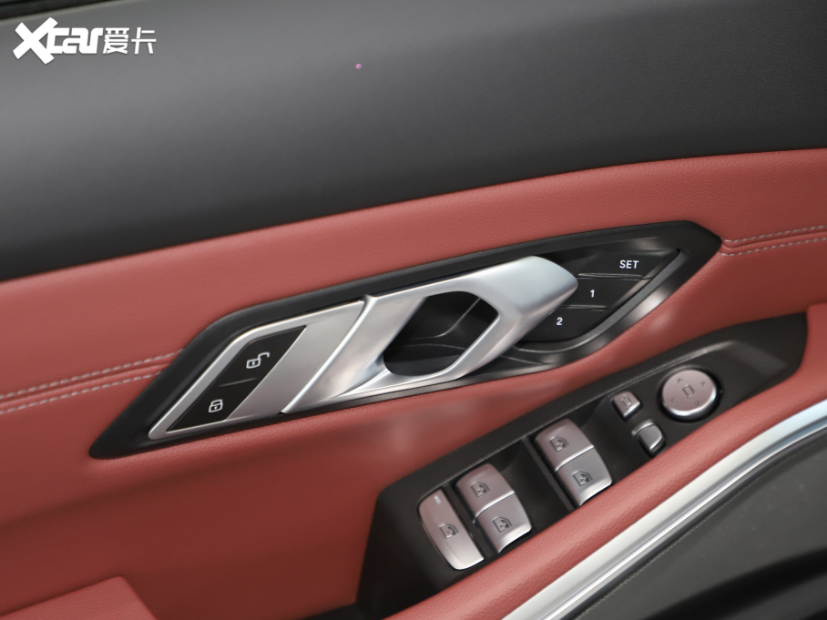 2025R3ϵ 330Li M\(yn)(dng)ҹb