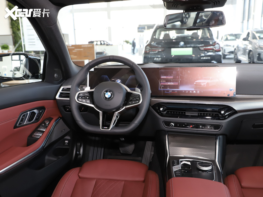 2025R3ϵ 330Li M\ҹb