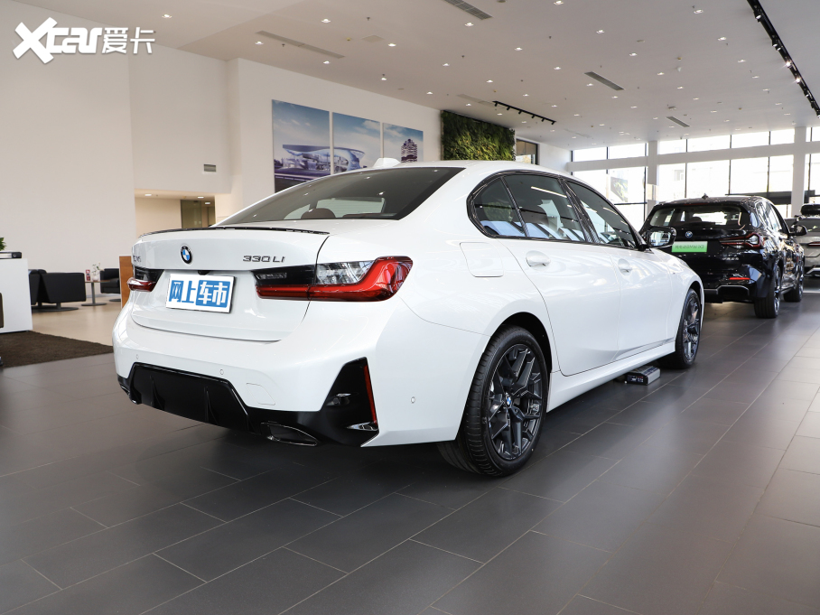 2025R3ϵ 330Li M\ҹb