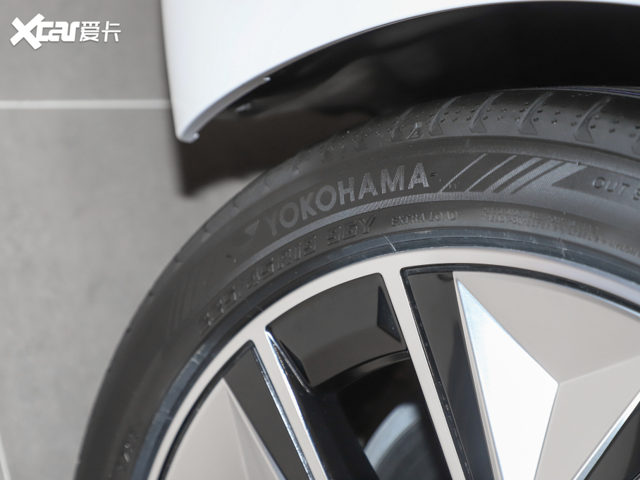 2025Ri3 eDrive 40 L ҹ\b