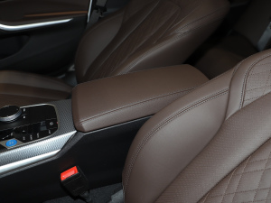 2025eDrive 40 L ҹ\b п؅^