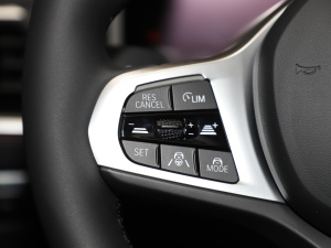 2025eDrive 40 L ҹ\b п؅^