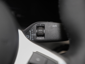 2025eDrive 40 L ҹ\b п؅^