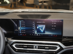 2025eDrive 40 L ҹ\b п؅^