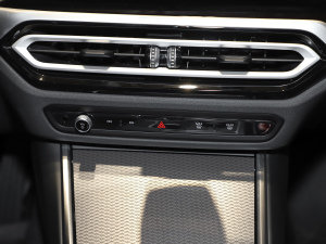 2025eDrive 40 L ҹ\b п؅^