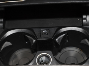 2025eDrive 40 L ҹ\b п؅^