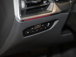 2025eDrive 40 L ҹ\b п؅^