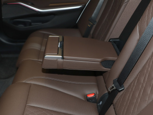 2025eDrive 40 L ҹ\b п؅^