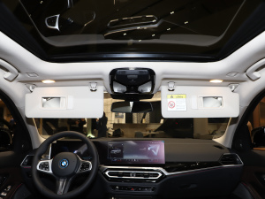 2025eDrive 40 L ҹ\b п؅^