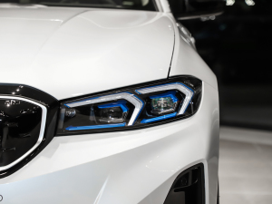 2025eDrive 40 L ҹ\b ^