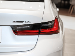 2025eDrive 40 L ҹ\b ^