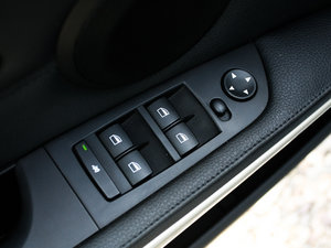 2011320i A {܇ƅ^(q)	