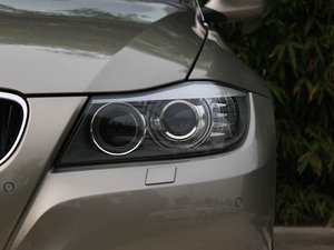 2011款325i 豪华版 大灯