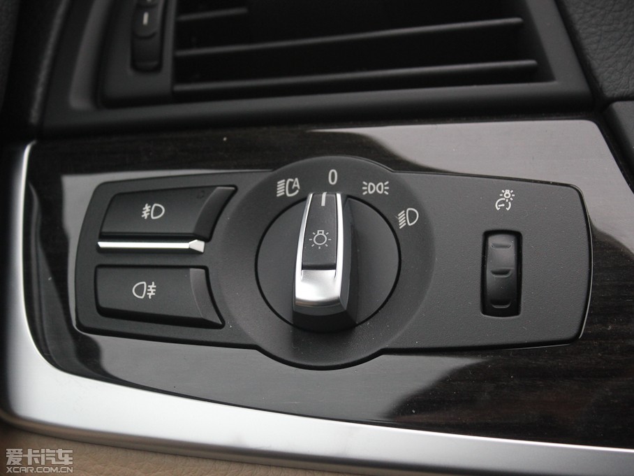 2012��R5ϵ 530Li �I(l��ng)�Ȱ�