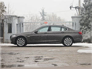 2012款530Li 领先版 正侧（左）