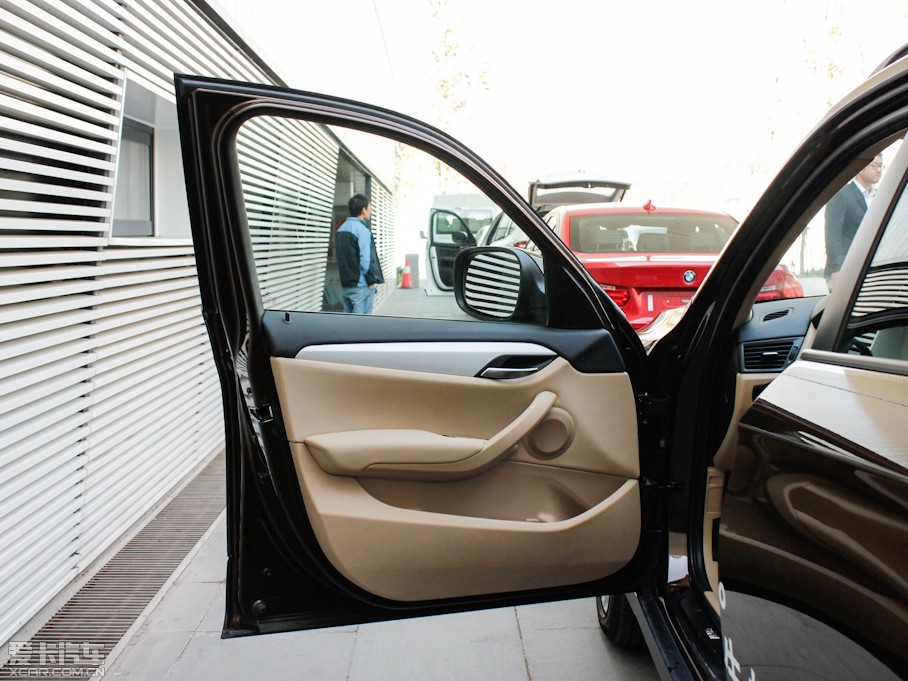 2012RX1 sDrive 20i IȰ