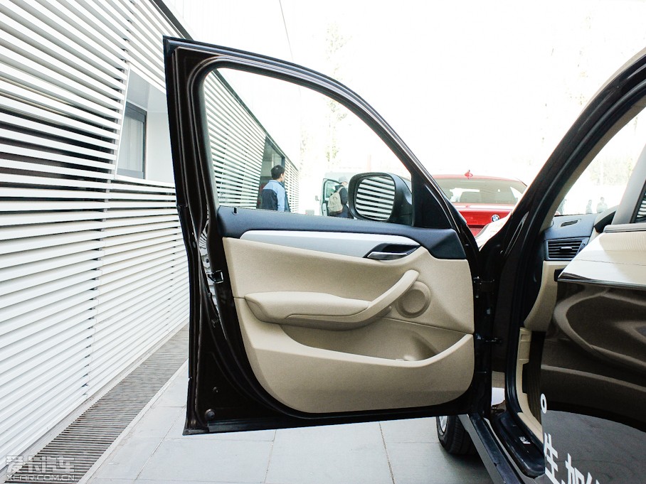 2012RX1 sDrive 20i IȰ