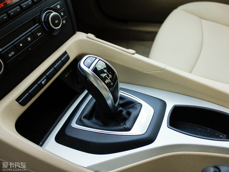 2012RX1 sDrive 20i IȰ